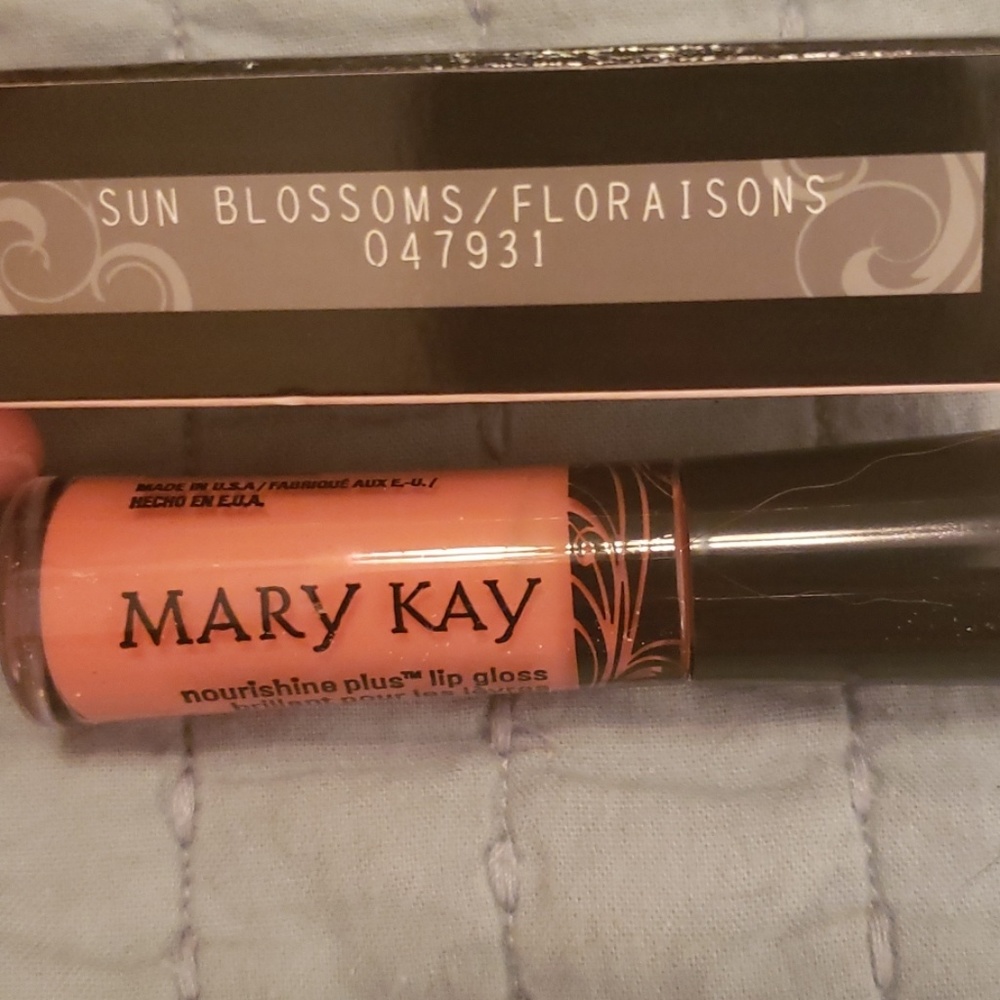 SUN BLOSSOMS- Mary Kay Lip Gloss